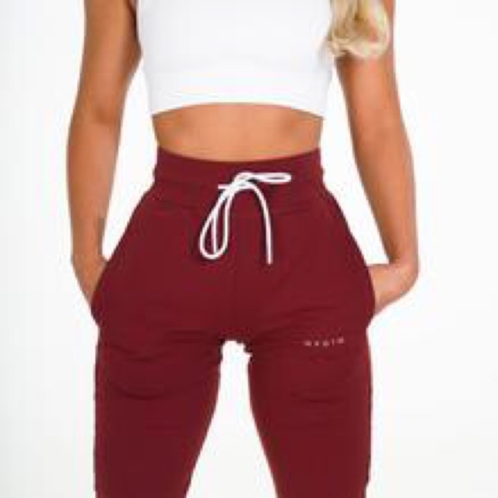 Maroon NVGTN leggings NWT